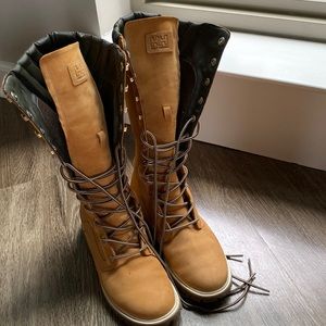 Helly Hansen boots